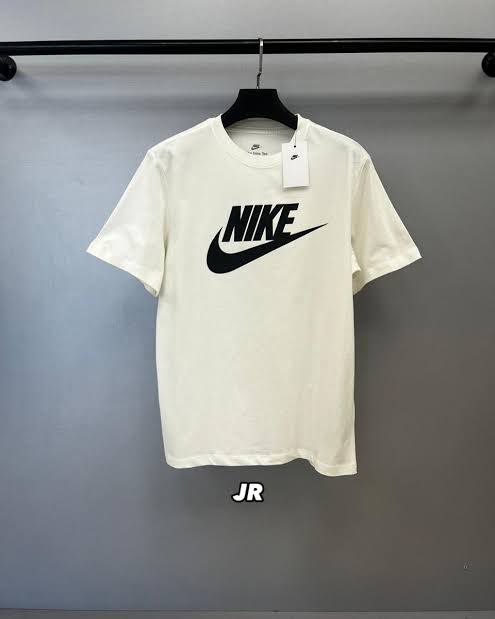 Nike Men's Regular Fit T-Shirt